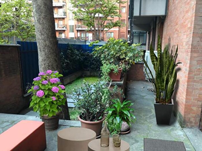 Appartamento con 6 locali in vendita in Via Rodolfo Montevecchio, Torino