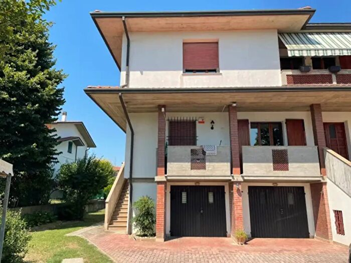 Casa quadrilocale in vendita in Via San Francesco d'Assisi, Mordano