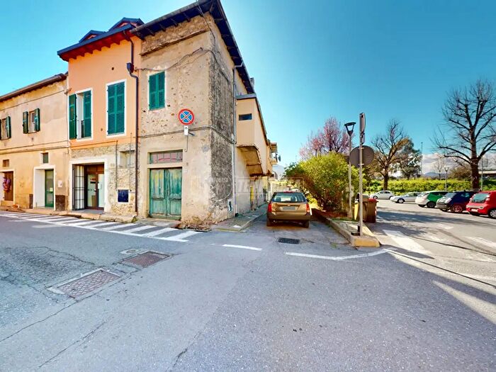 Appartamento quadrilocale in vendita in Via al Piemonte, Albenga