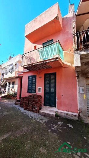 Casa trilocale in vendita in Via Landolina, Messina