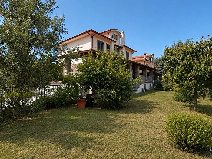 Casa in vendita in Monterosi