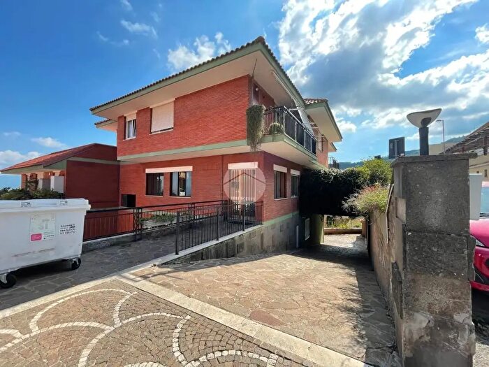 Appartamento bilocale in vendita in Via G Leopardi, Monte Porzio Catone