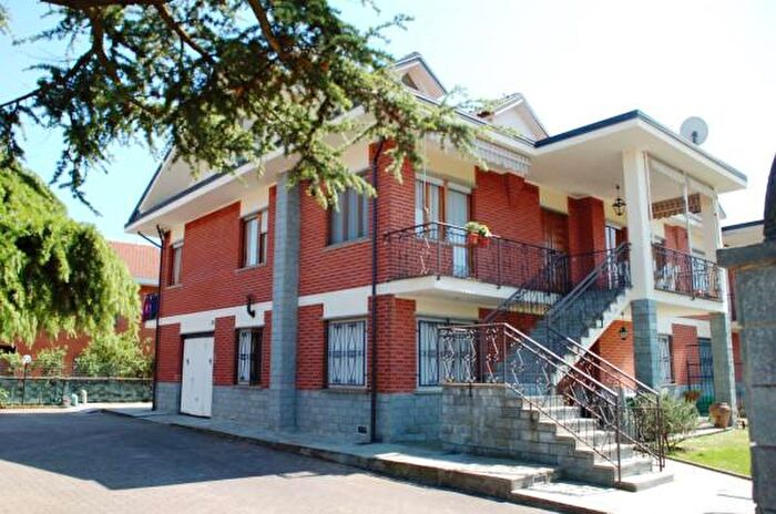 Casa con 6 locali in vendita in Via Torino Poligono, Lombardore