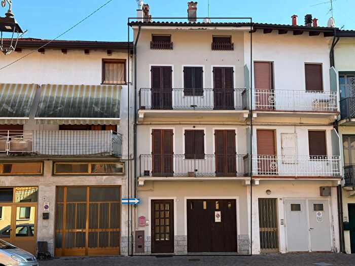 Appartamento con 5 locali in vendita in Via I Maggio, Romagnano Sesia