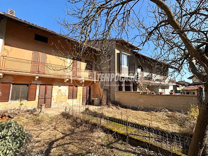Casa quadrilocale in vendita in Via Roma, Vische