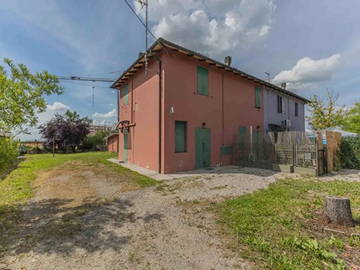 Casa quadrilocale in vendita in Via Bassa Inferiore, Malalbergo