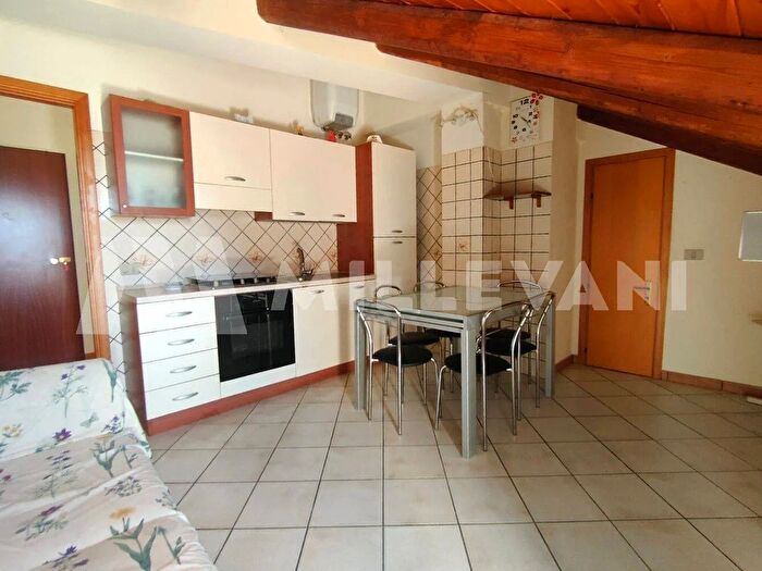 Appartamento trilocale in vendita in Via Togliatti, Scicli