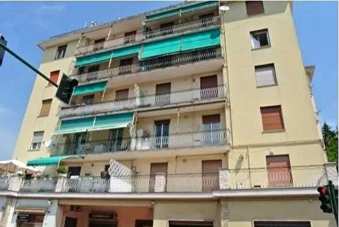 Appartamento trilocale in vendita in Via Giacomo Poirè SantOlcese, SantOlcese