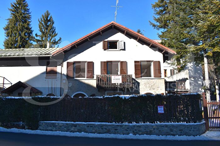 Casa con 8 locali in vendita in Viale della Vittoria, Bardonecchia