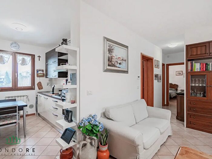 Appartamento trilocale in vendita in Via Pertini, Monte San Pietro