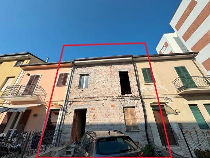 Casa quadrilocale in vendita in Via Regina Elena, Civitanova Marche