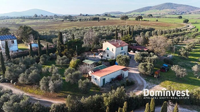 Casa con 7 locali in vendita in Strada della Ficona, Capalbio