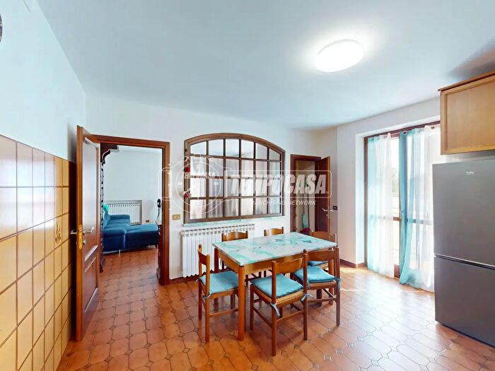 Appartamento quadrilocale in vendita in Via Novembre, Castagnito