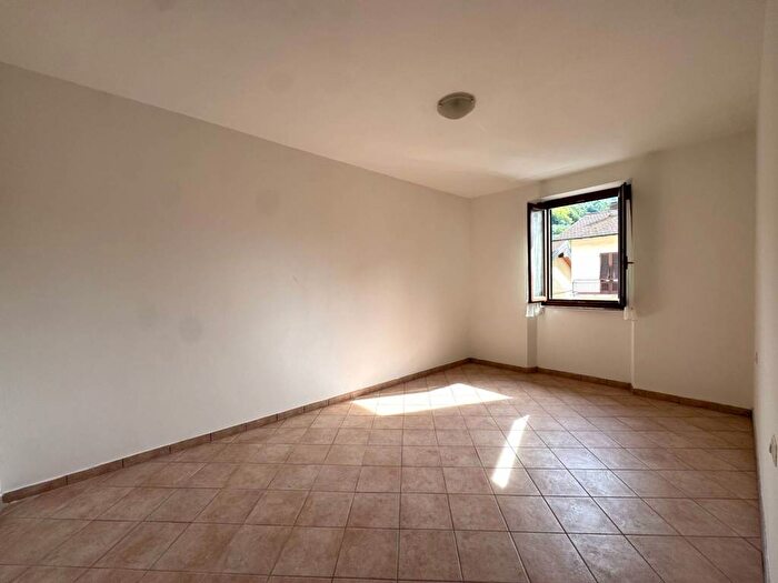 Appartamento quadrilocale in vendita in Piazza della Liberta, Mercatale San Quirico, Vernio