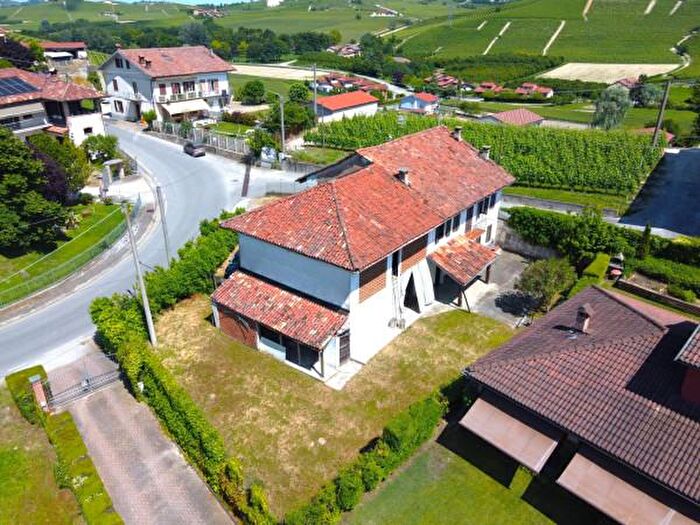 Casa con 6 locali in vendita in Castellinaldo