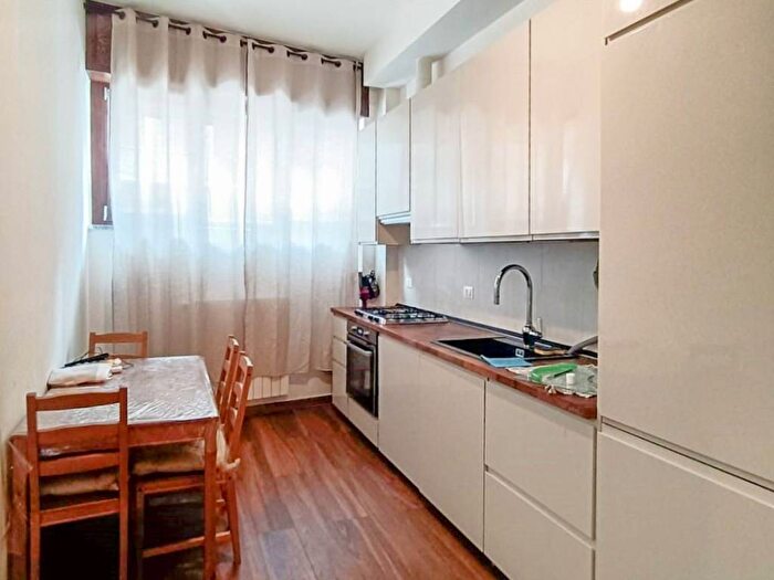 Appartamento trilocale in affitto in Via Monte San Gabriele, Gorla, Milano