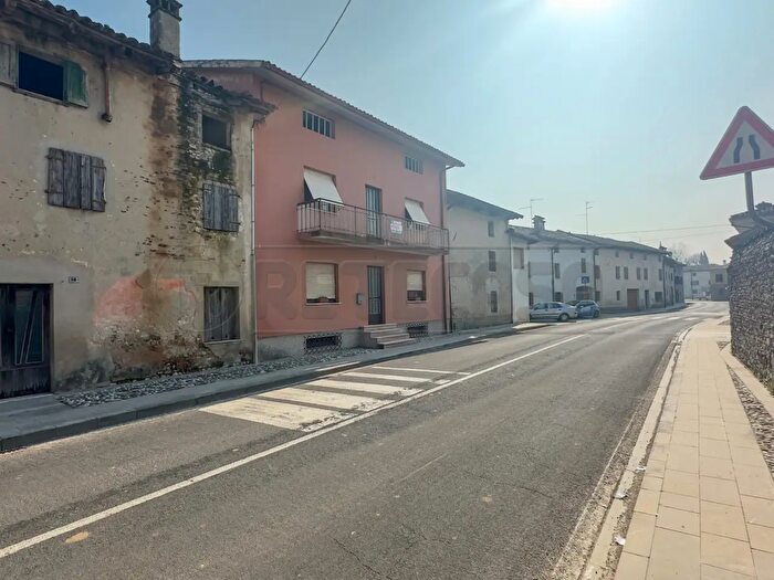 Casa con 10 locali in vendita in Borgo San Martino, Trivignano Udinese