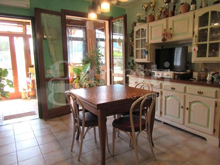 Casa con 5 locali in vendita in Gavorrano