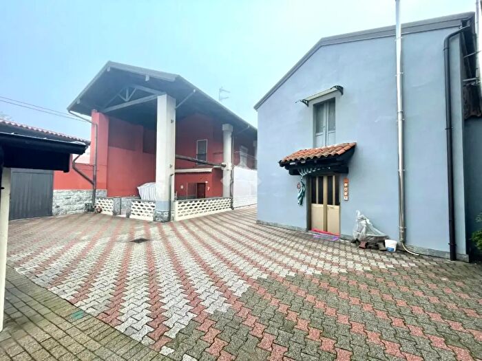 Casa con 7 locali in vendita in Via Zoia, Cavaglietto