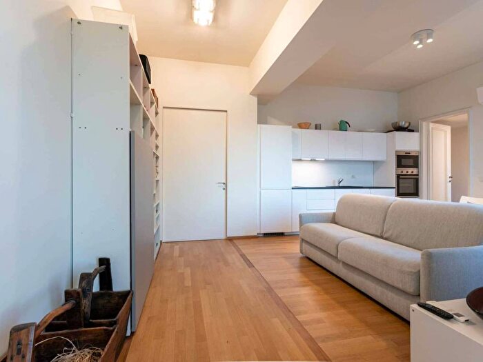 Appartamento trilocale in affitto in Viale Renato Serra, Monte Rosa Lotto, Milano