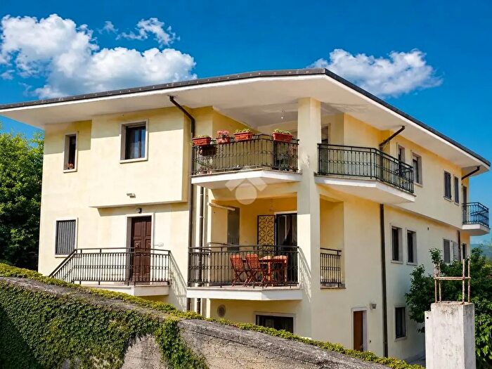 Appartamento trilocale in vendita in Strada Statale Bis, L'Aquila