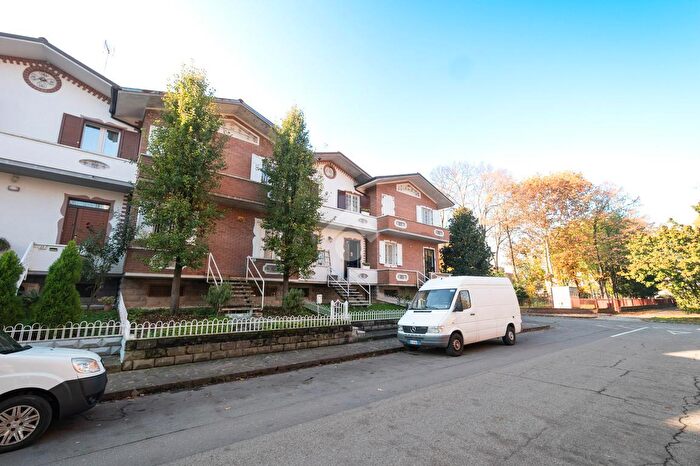 Casa quadrilocale in vendita in Via Romolo Murri, Carpi