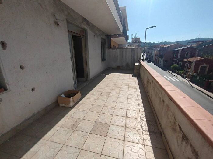 Appartamento con 6 locali in vendita in Via Nazionale Saponara, Saponara