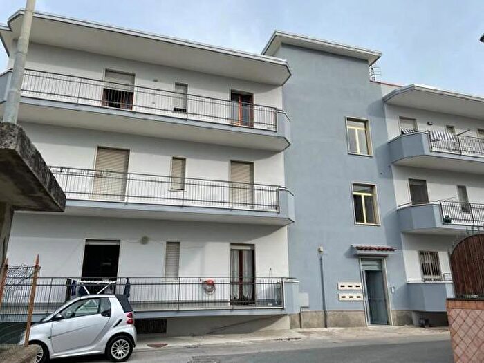 Casa con 6 locali in vendita in Mondragone