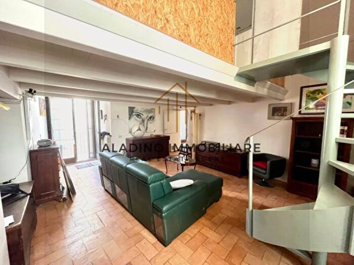 Appartamento trilocale in vendita in Trani