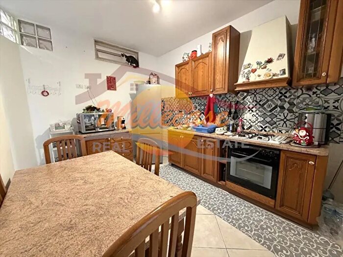 Appartamento trilocale in vendita in Via Monteforte, Siracusa