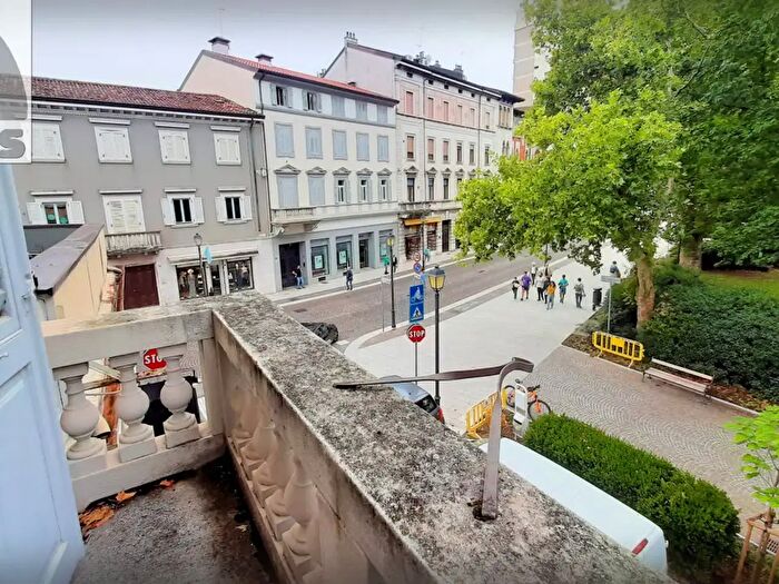 Appartamento con 7 locali in vendita in Gorizia