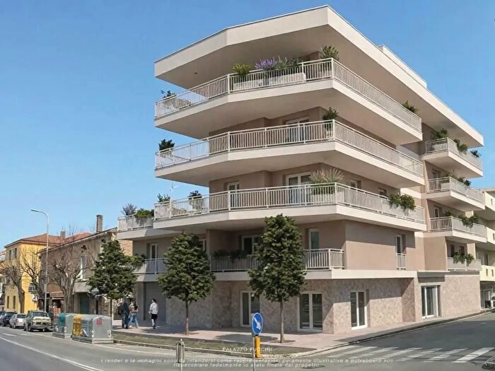 Appartamento trilocale in vendita in Follonica