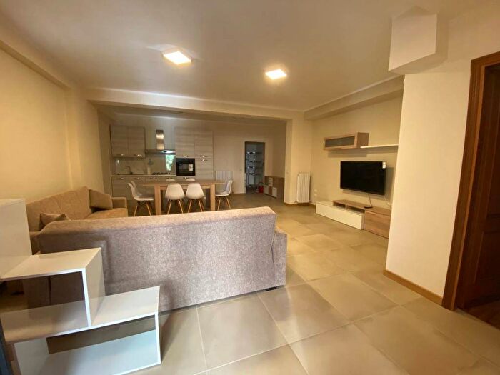 Appartamento con 5 locali in affitto in Via Fonti Coperte, Centro, Perugia