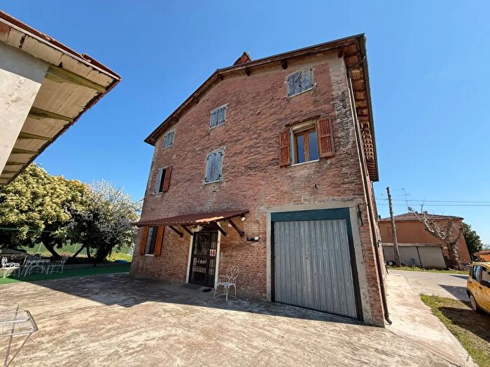 Casa quadrilocale in vendita in Fossoli, San Cesario Sul Panaro