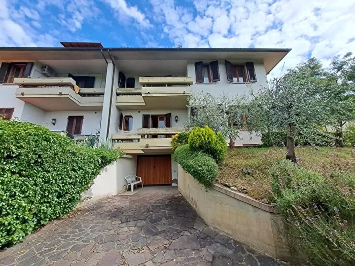 Casa con 10 locali in vendita in Guglielmo Marconi, Poggibonsi