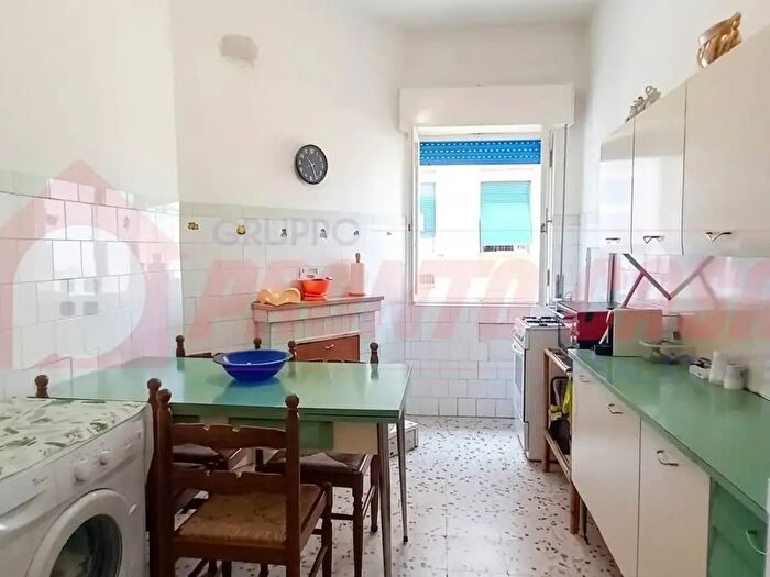 Appartamento trilocale in vendita in Via della Resistenza, Vico Del Gargano