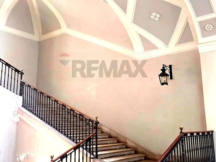 Appartamento trilocale in affitto in Largo Nitti Valentini, Bari