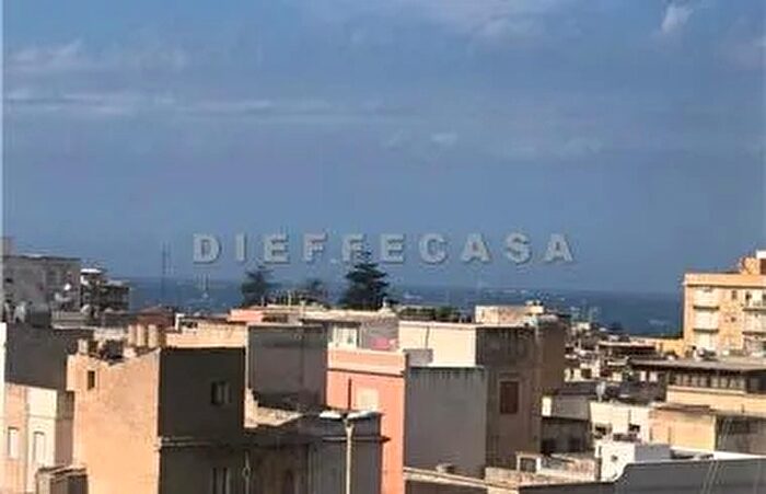 Appartamento con 5 locali in affitto in Via Colocasio Marsala Tp, Marsala