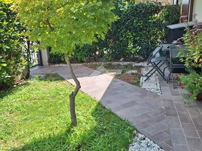 Appartamento bilocale in vendita in Largo Ilaria Alpi, Bagnacavallo