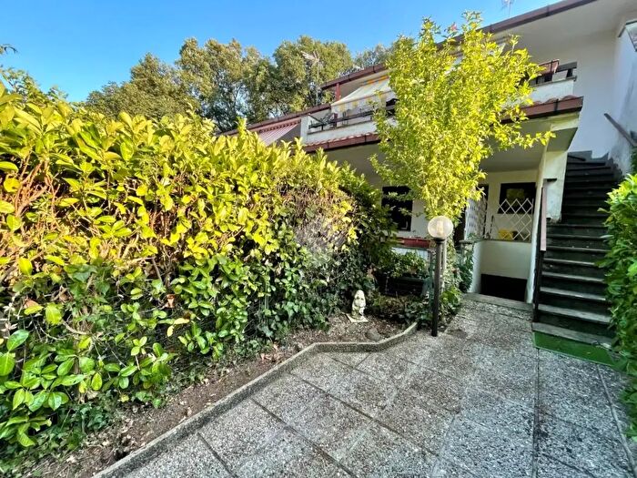 Casa trilocale in vendita in Via dei Pini, Valentano