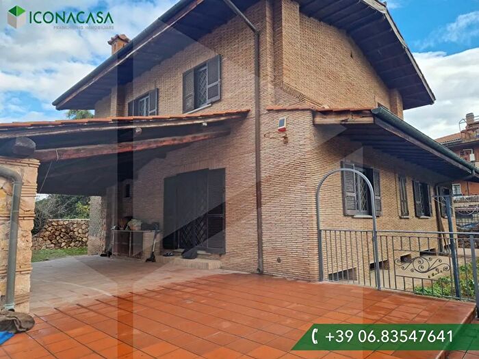 Appartamento con 7 locali in vendita in Via Loredano Bizzali c, Ciampino