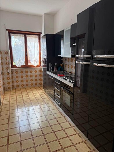 Appartamento trilocale in affitto in Via di Scorticabove, Roma