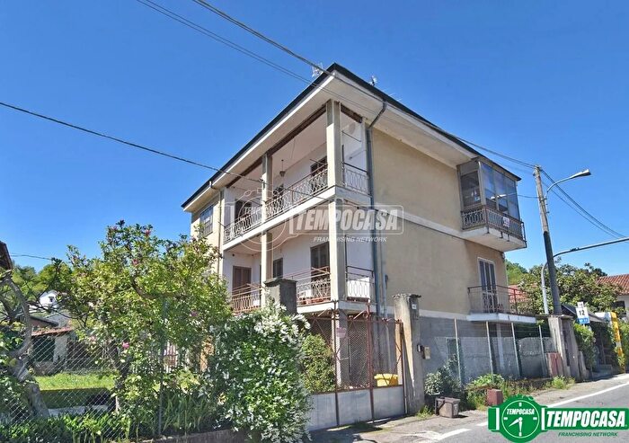 Appartamento con 5 locali in vendita in Via Salvatore Mura, Front