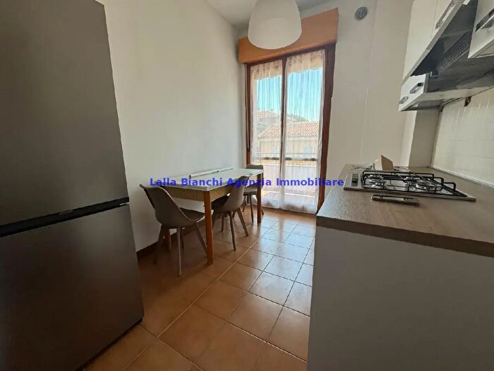 Appartamento quadrilocale in affitto in Via Commandino, Pesaro