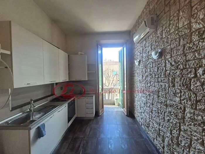 Appartamento trilocale in vendita in Viale dGiannotti Angolo Via del Bandino, Firenze