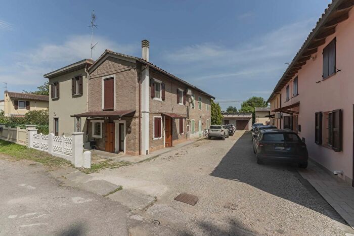 Casa quadrilocale in vendita in Via Nazionale, Poggio Renatico