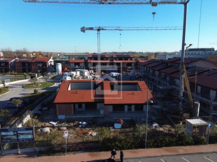 Casa con 6 locali in vendita in Via Forte Fenilazzo, Castelnuovo Del Garda