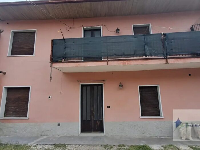 Casa trilocale in vendita in Vicolo Bonghi, Buscate