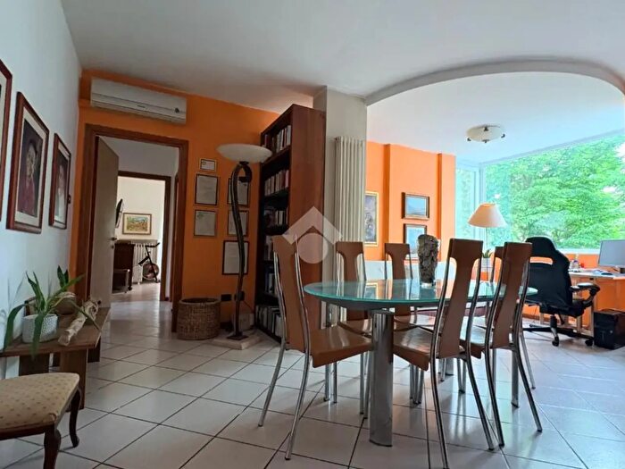 Appartamento con 5 locali in vendita in Via Bartolomeo Colleoni, Rimini