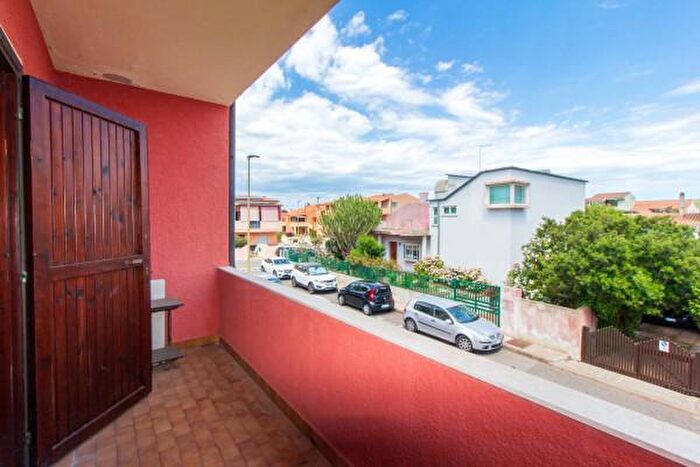 Appartamento trilocale in vendita in Via Magenta, Santa Teresa Gallura